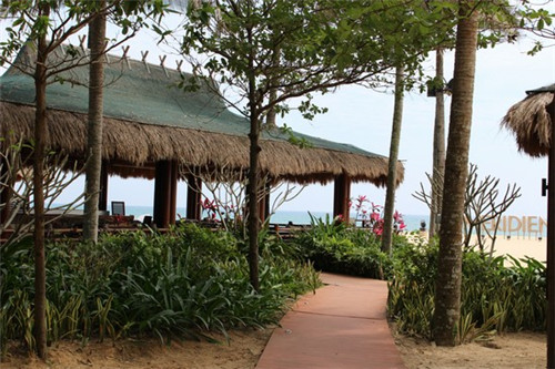 特色冰激凌奶茶店