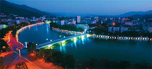 开一家野尚膳包子加盟店能不能赚钱，包子加盟店排名哪家强